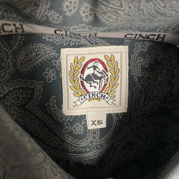 XS Paisley Cinch button down long sleeve - Picture 2 of 2